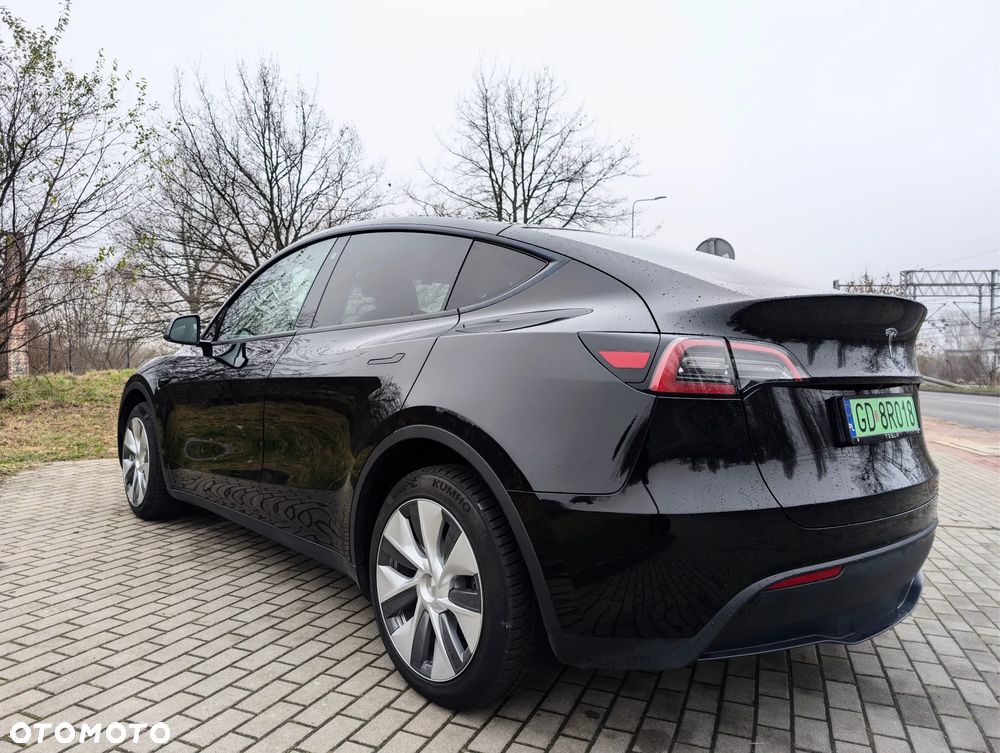 Tesla Y Long Range Dual Motor AWD - 4