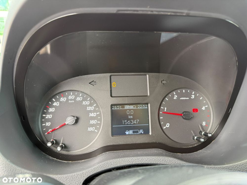 Mercedes-Benz Sprinter - 9