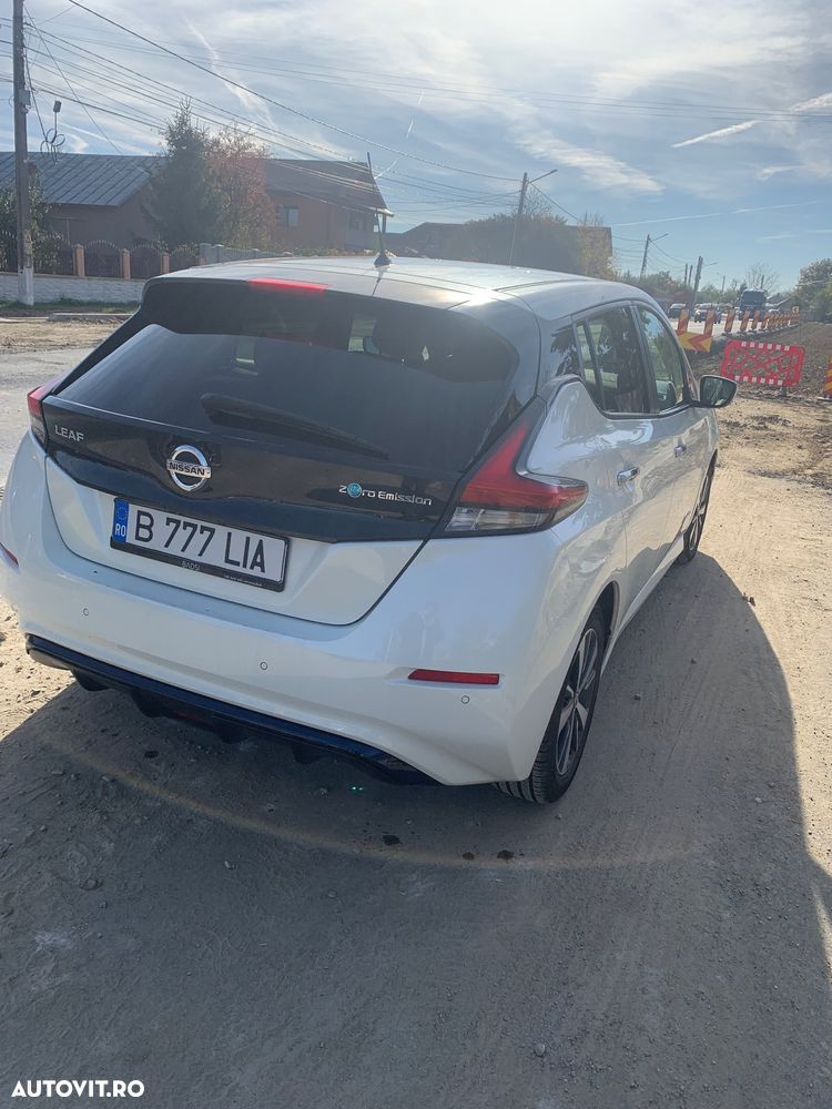 Nissan LEAF - 3