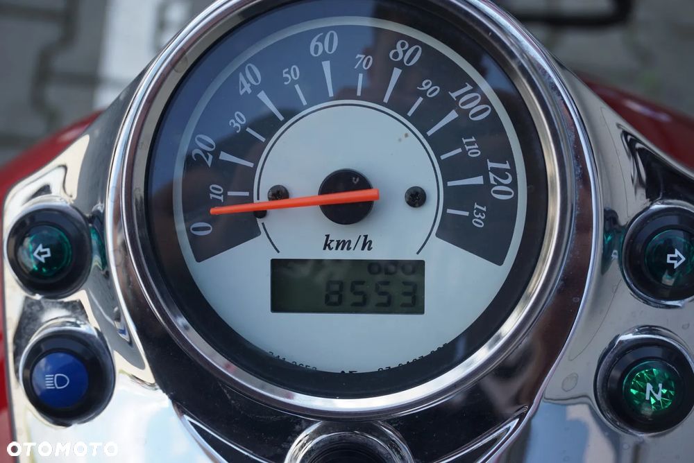 Suzuki Intruder - 16