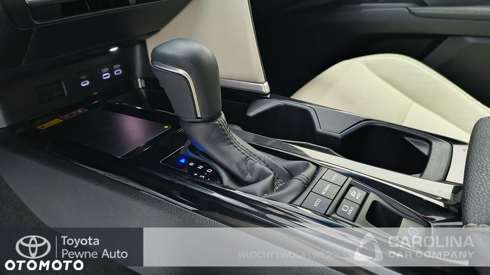 Toyota Camry - 16