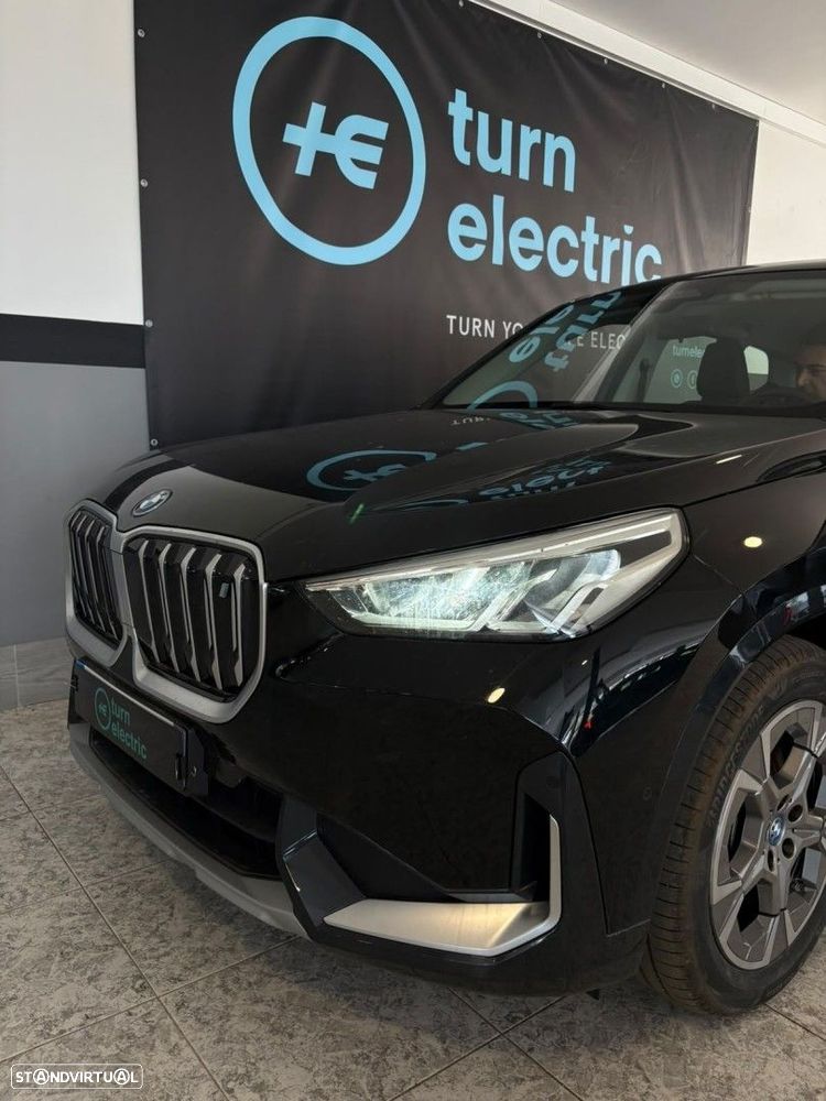 BMW iX1 xDrive30 xLine - 4