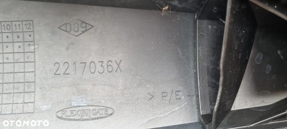 Renault ZOE LIFT 2019- zderzak przód oryginał MB182 - 12