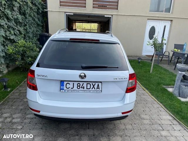 Skoda Octavia Combi Diesel 1.6 TDI Style - 7
