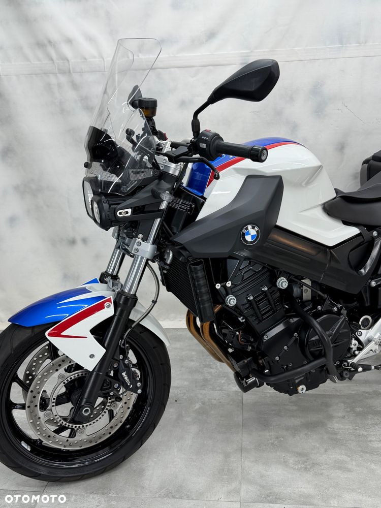 BMW F - 15