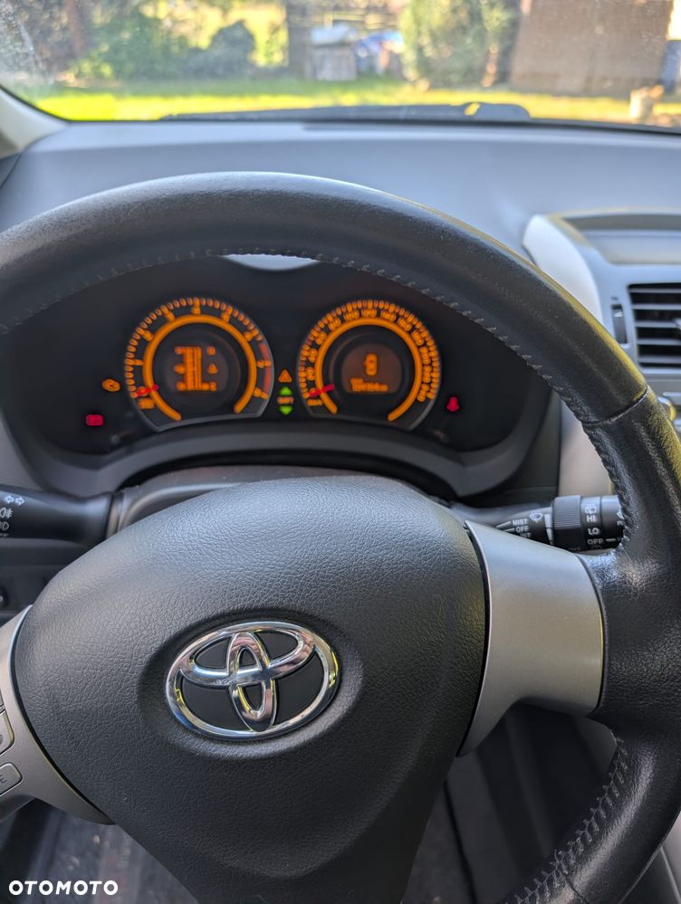 Toyota Auris 1.4 VVT-i Luna - 19
