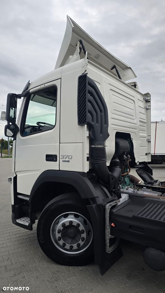 Volvo FM 370 6x2 rama do zabudowy, beczka asenizacyjna mleko laweta full air oś skrętna niski przebieg! - 3