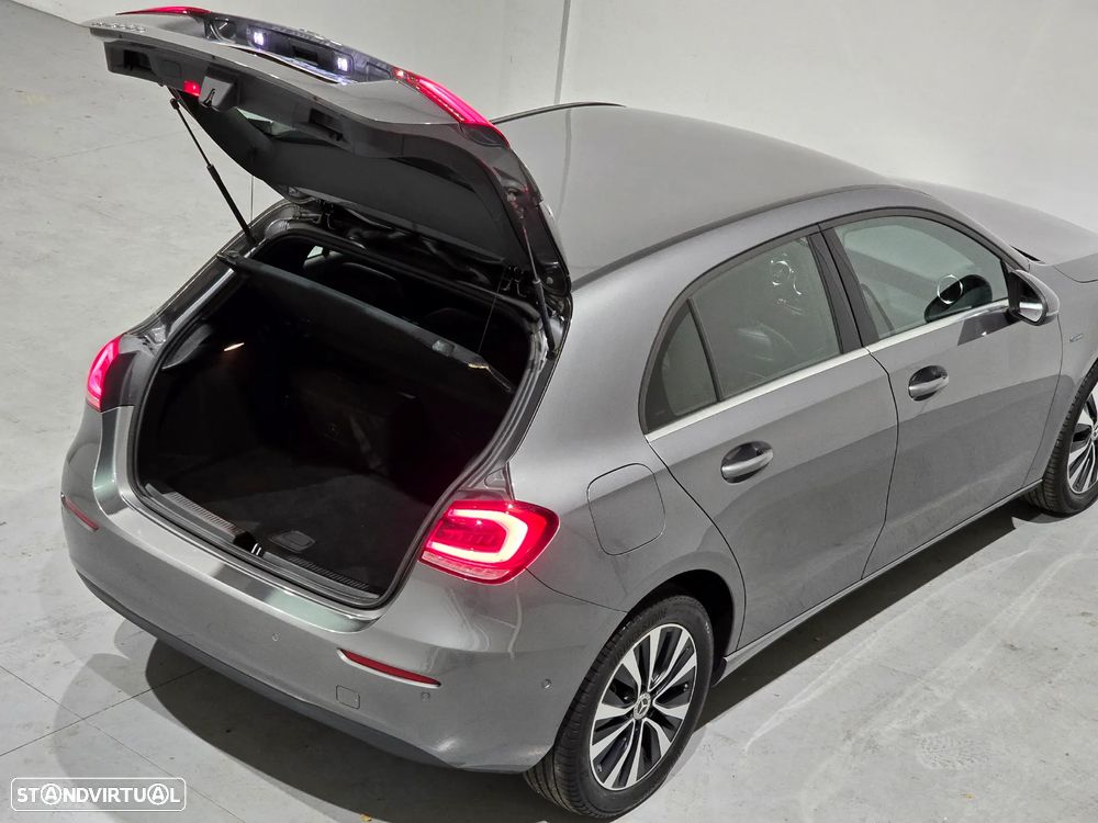 Mercedes-Benz A 250 e 8G-DCT Progressive - 52