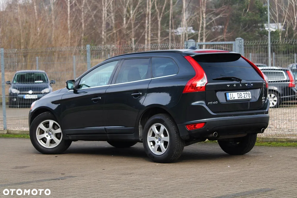 Volvo XC 60 2.4D AWD Momentum - 11
