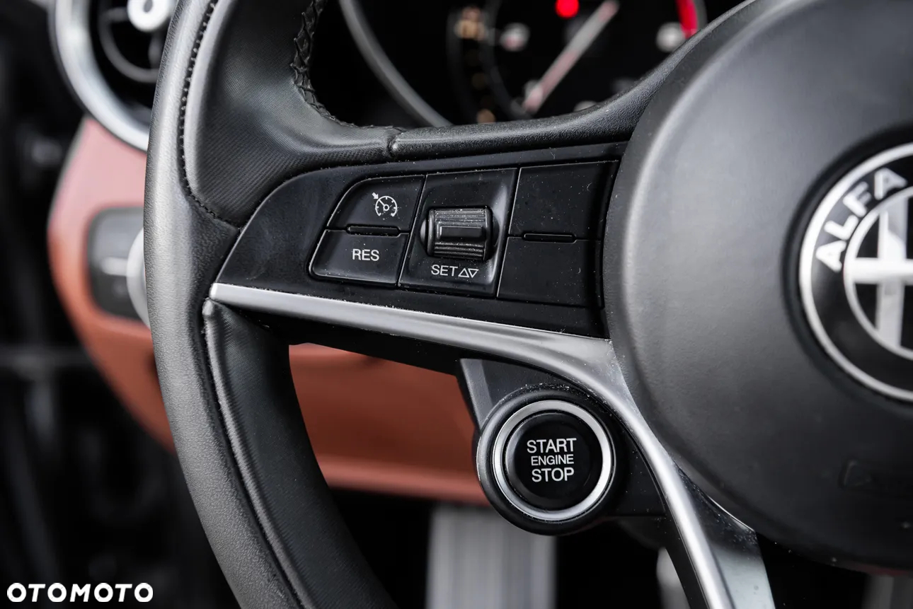 Alfa Romeo Giulia 2.2 Diesel AT8 Advanced Efficiency - 20