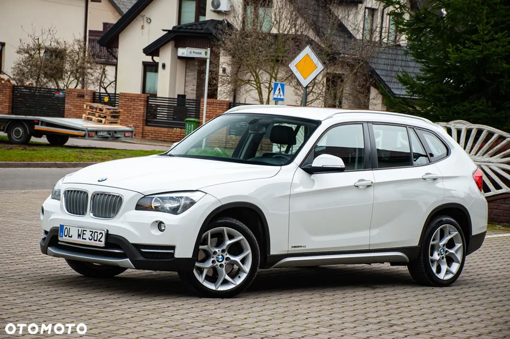 BMW X1 sDrive18d xLine - 13