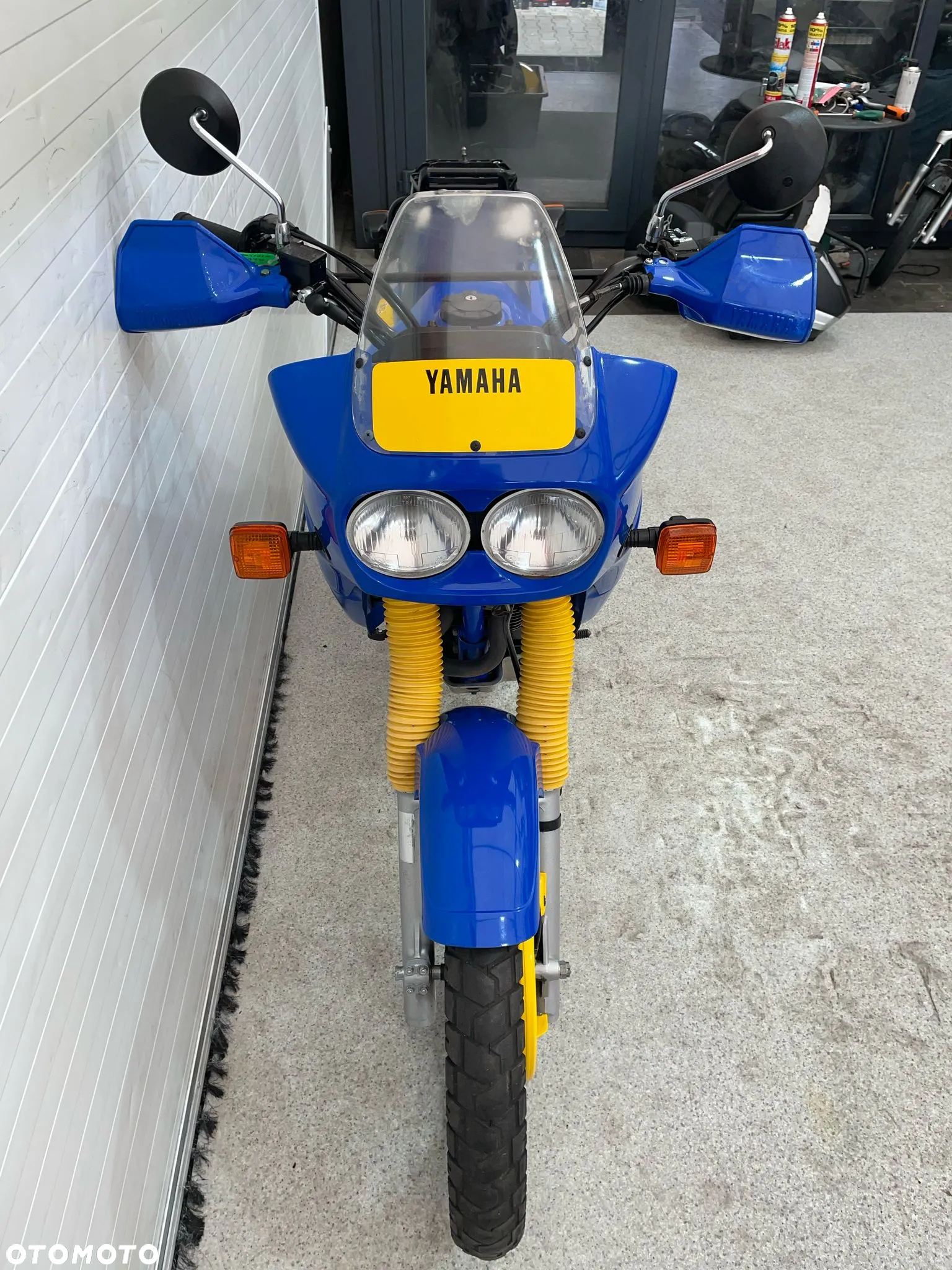 Yamaha XT - 12