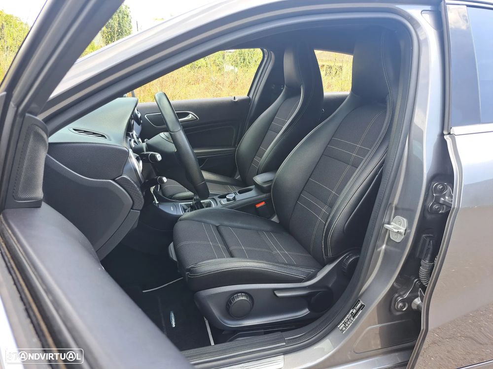 Mercedes-Benz A 180 d BlueEFFICIENCY Edition - 12
