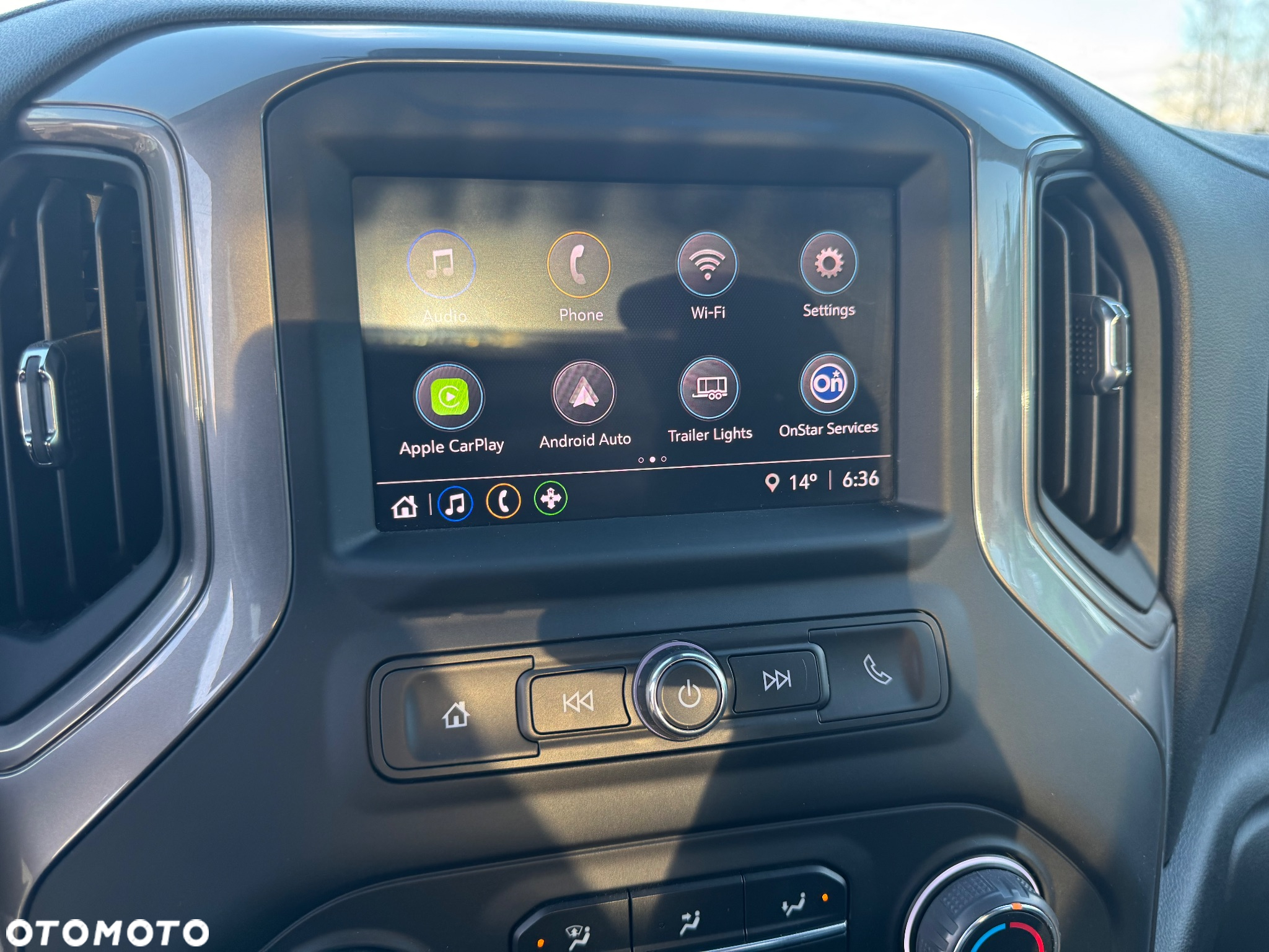 Chevrolet Silverado - 26