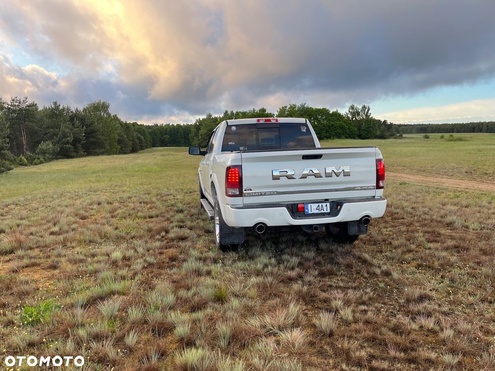Dodge RAM - 8