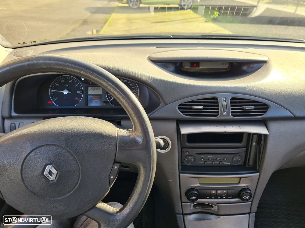 Renault Laguna 1.6 Privilége - 2