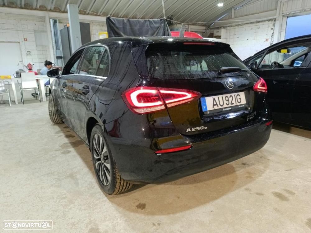 Mercedes-Benz A 250 e Style Plus - 5