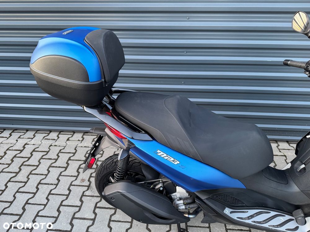 Piaggio MP-3 - 15