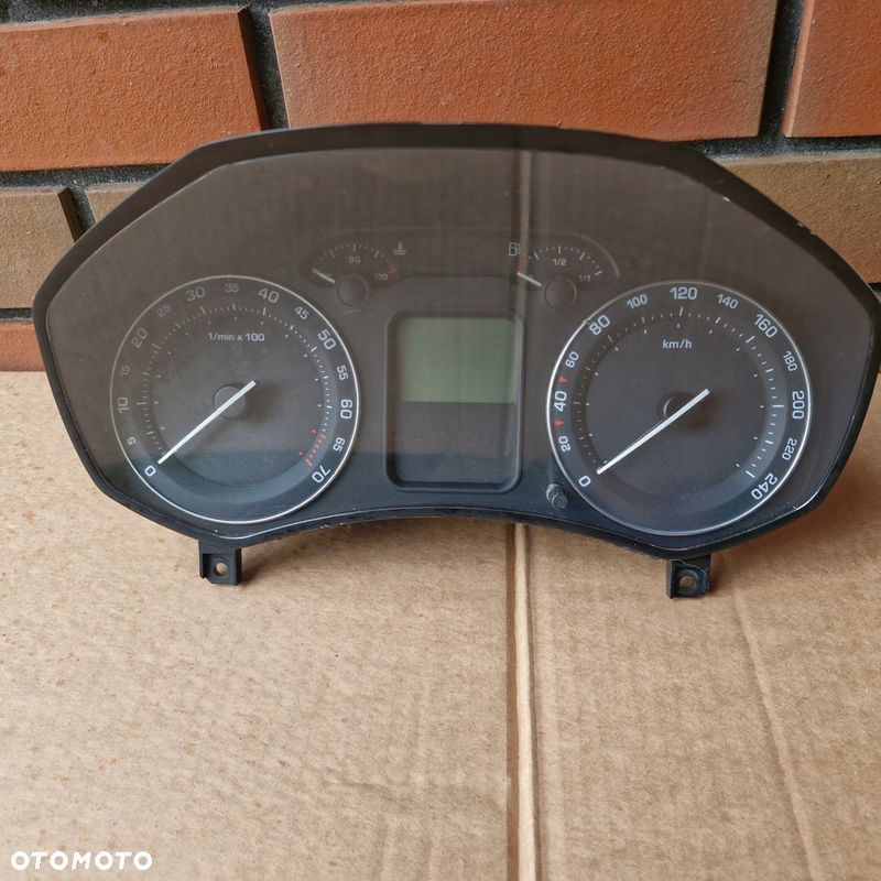 SKODA OCTAVIA II 04-08r HB 5-D 1.6 8V MPI LICZNIK ZEGARY EUROPA 1Z0920810B - 1