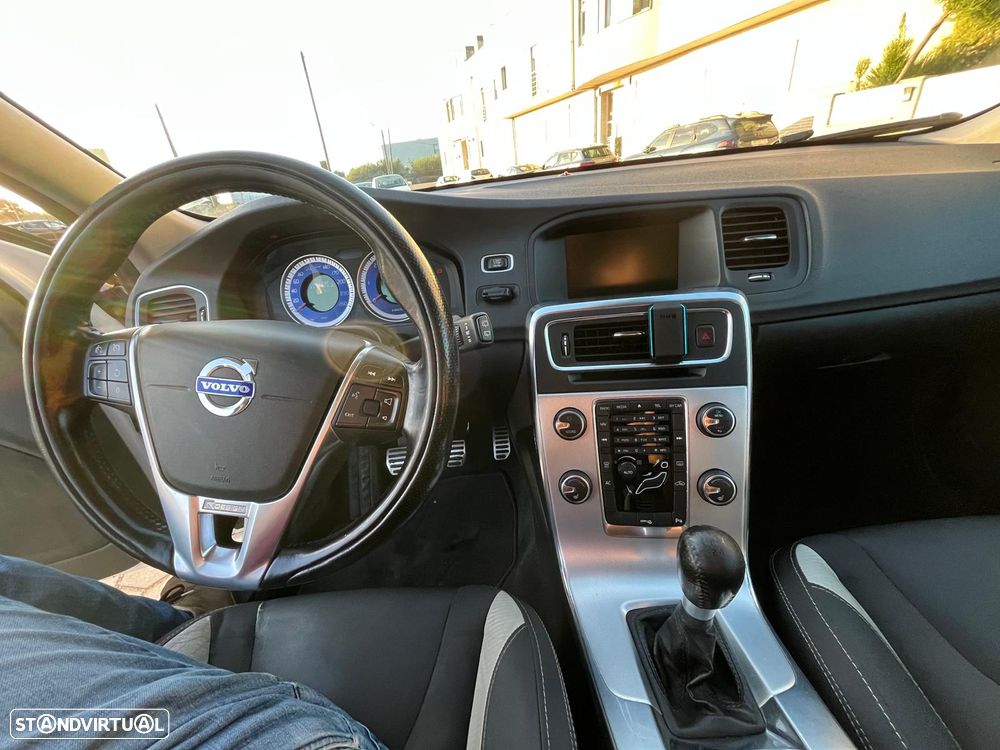 Volvo V60 D2 Edition - 30