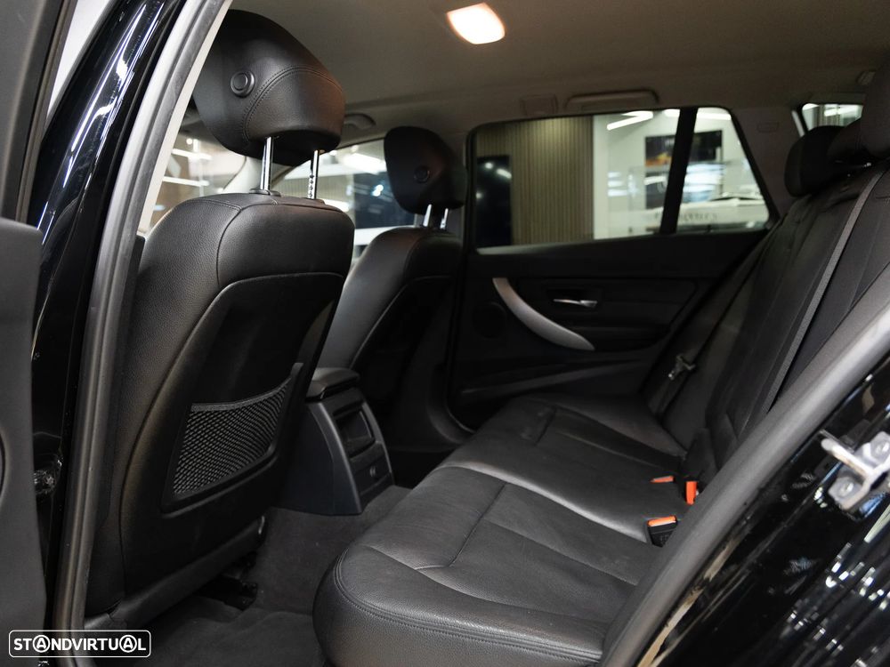 BMW 318 d Line Luxury Auto - 17