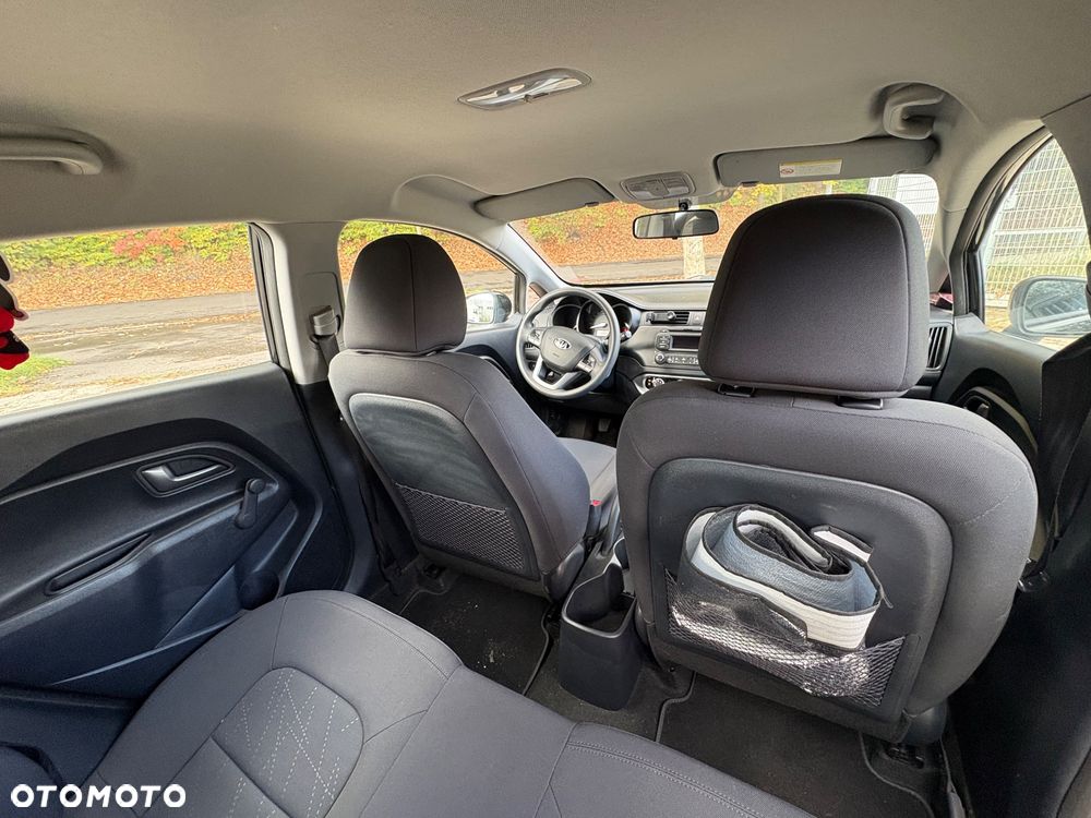 Kia Rio - 9