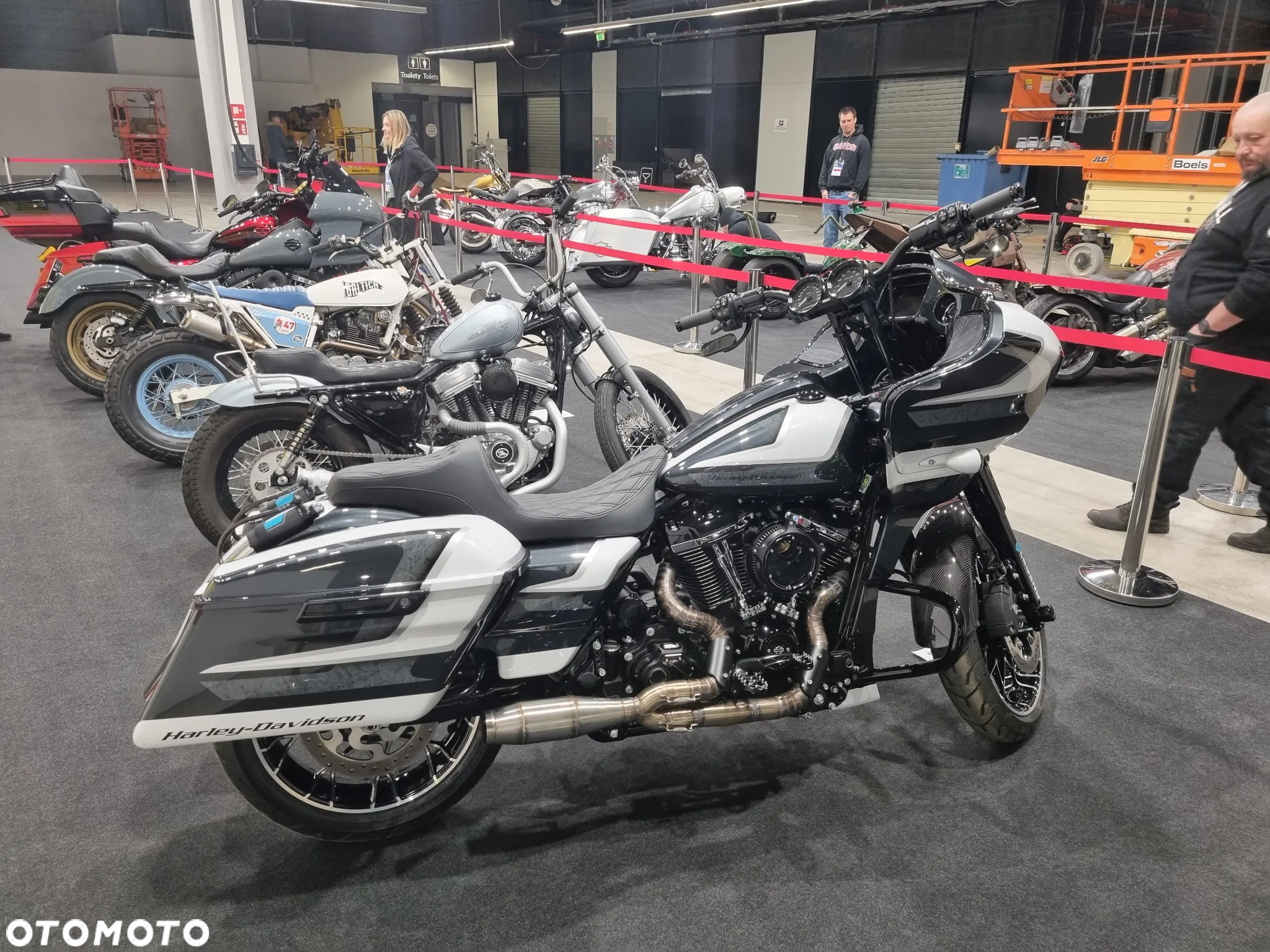 Harley-Davidson Touring Road Glide - 19