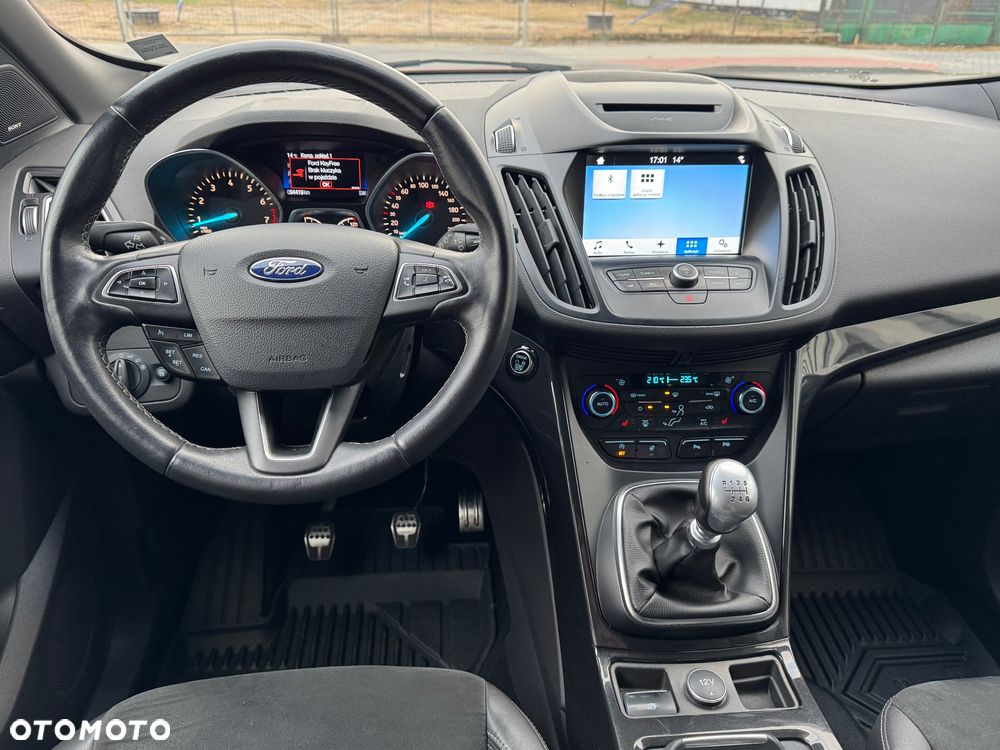 Ford Kuga 1.5 EcoBoost 2x4 ST-Line - 26