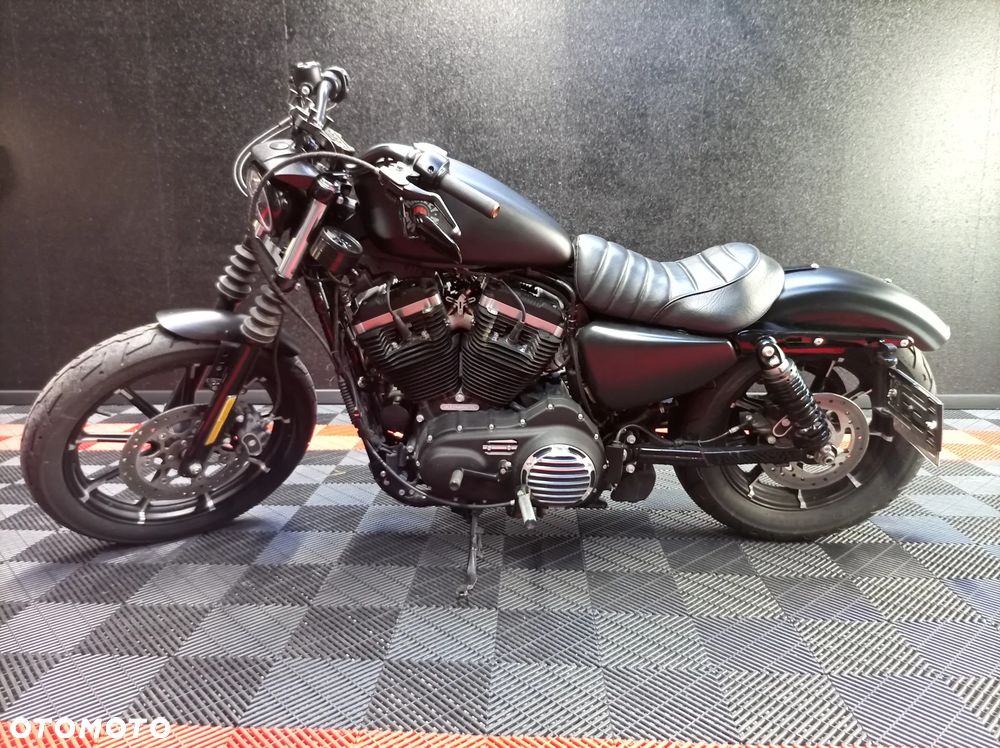 Harley-Davidson Sportster Iron 883 - 4