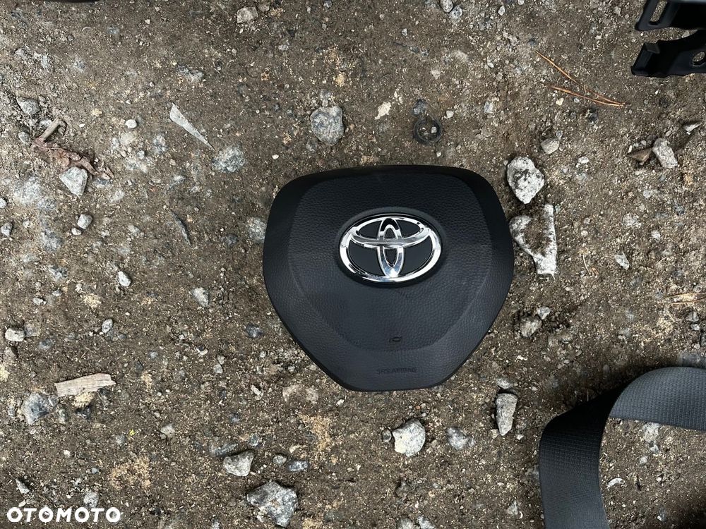 Konsola deska pasy airbag oryginał Toyota Corolla E21 - 2