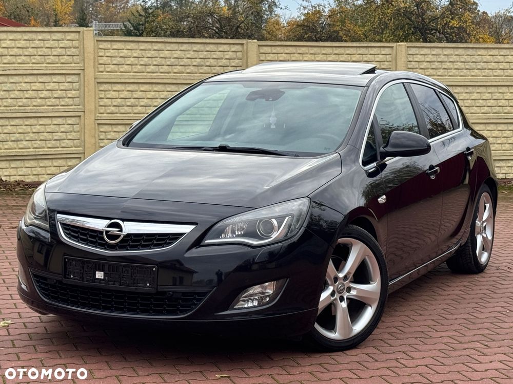 Opel Astra 2011 photo 4