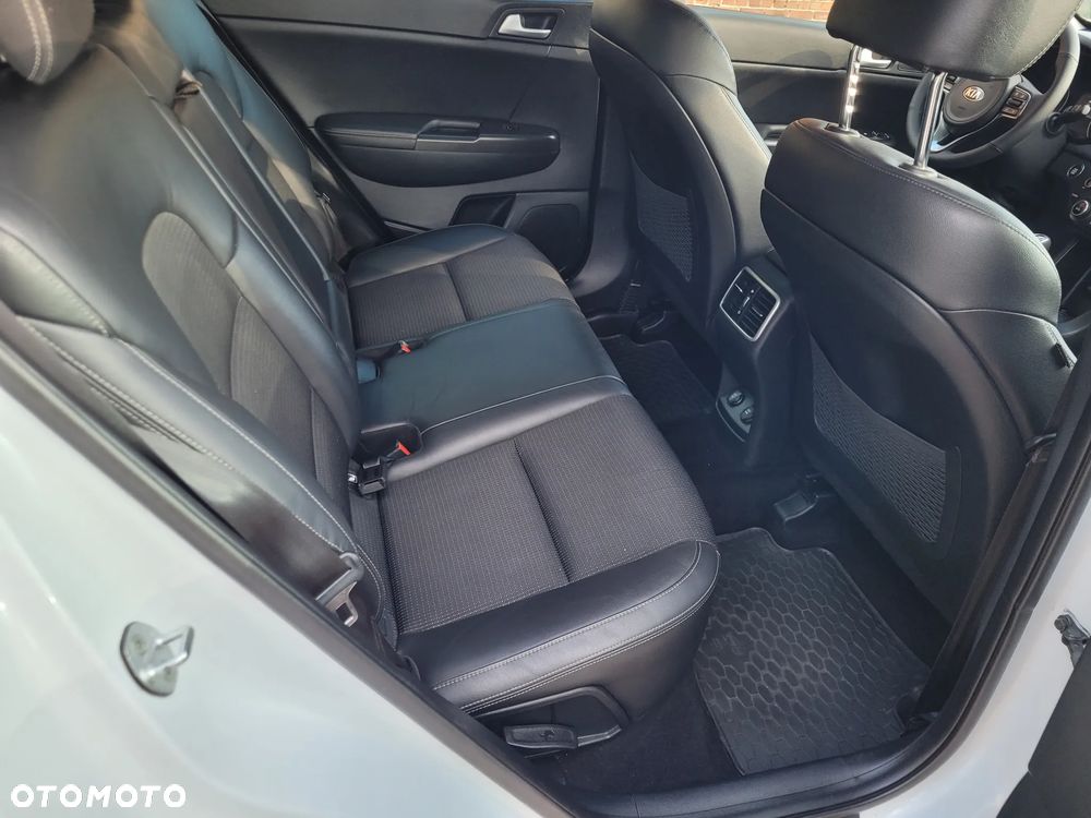 Kia Sportage 1.6 GDI L 2WD - 17
