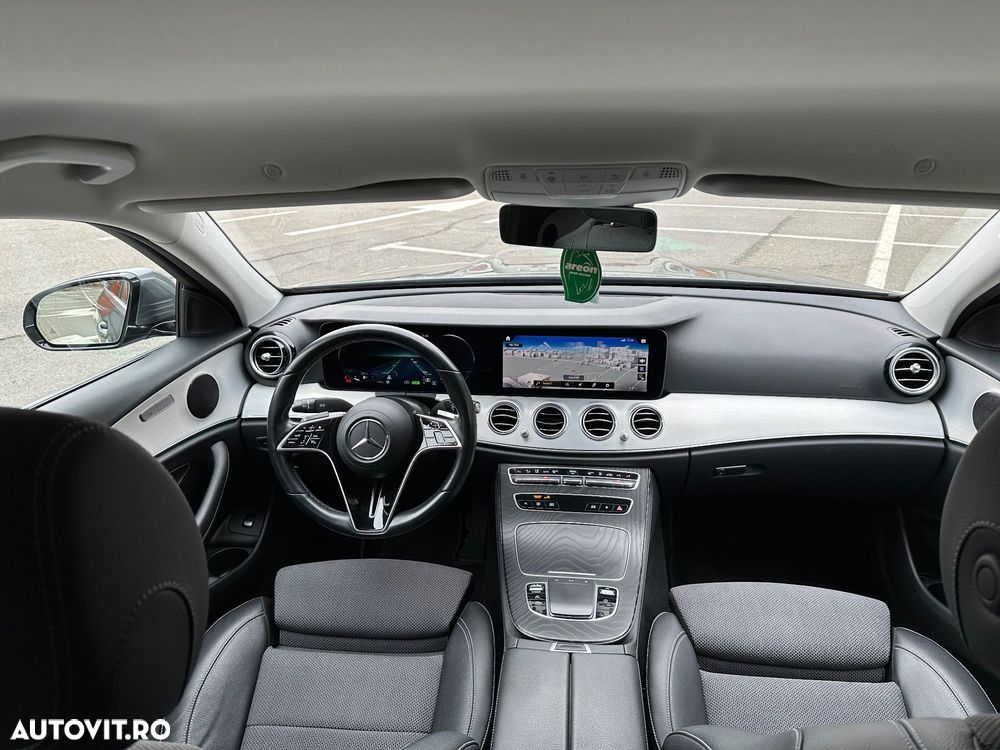 Mercedes-Benz E 300 de 4Matic T 9G-TRONIC - 10