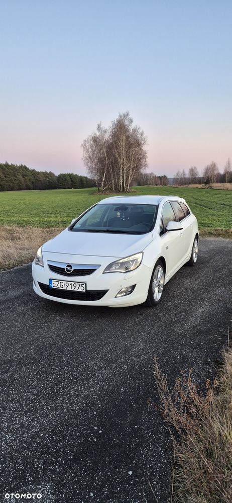 Opel Astra 2.0 CDTI DPF Cosmo - 11