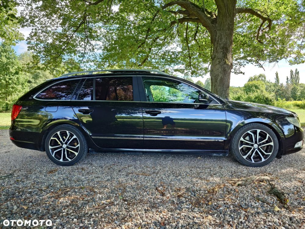 Skoda Superb 2.0 TDI Elegance DSG - 9