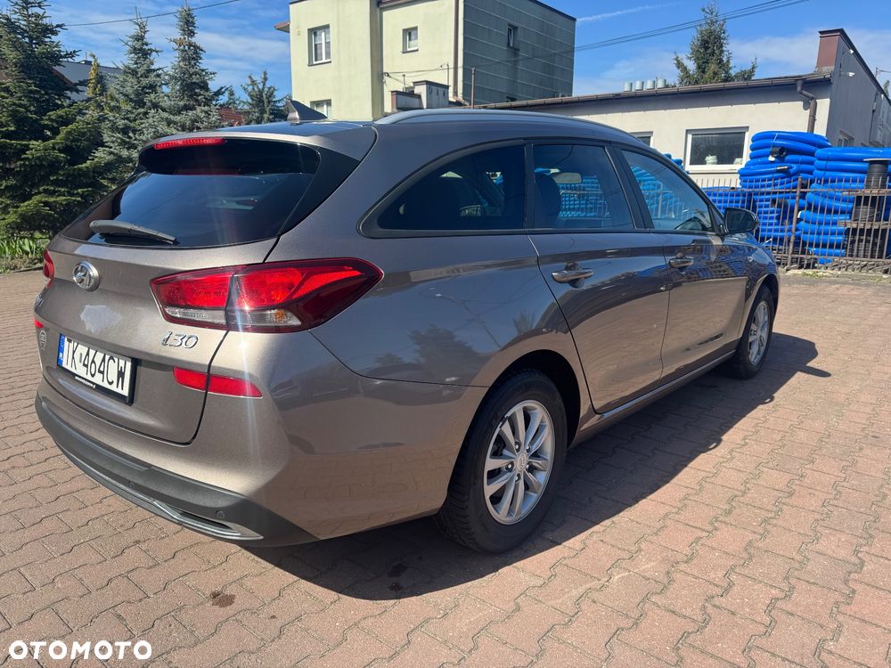 Hyundai i30 1.5 DPI Classic + - 4