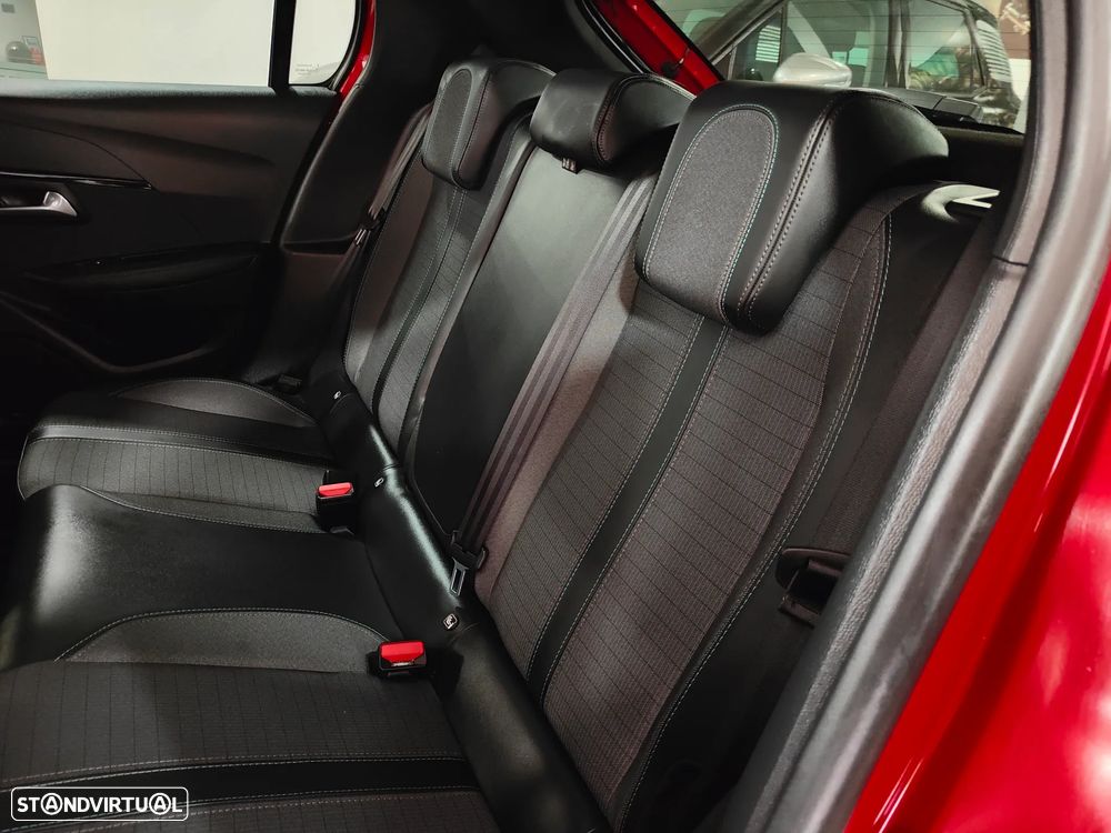 Peugeot 208 1.2 PureTech Allure EAT8 - 36