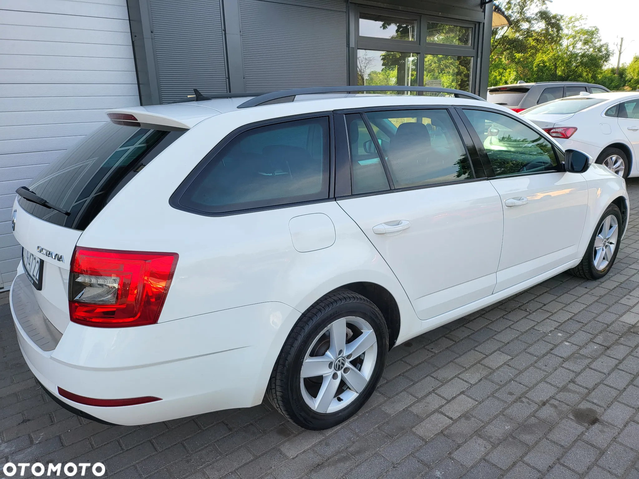 Skoda Octavia 1.6 TDI DSG Style - 26