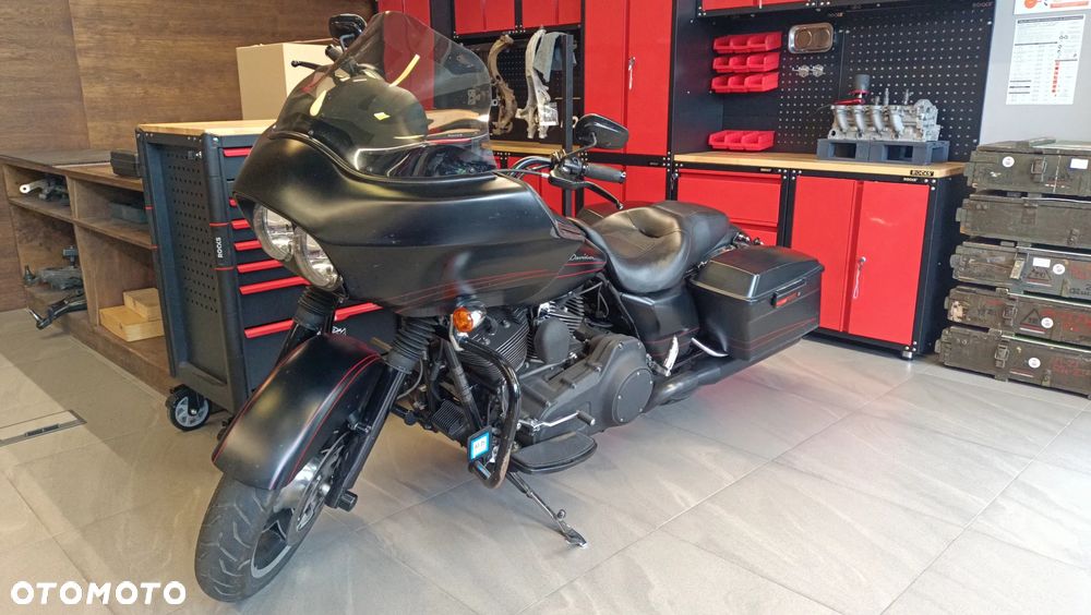 Harley-Davidson Touring Road Glide - 1