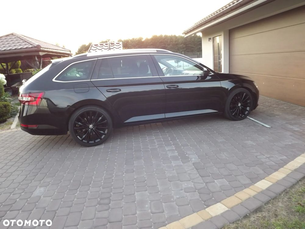 Skoda Superb Combi 2.0 TDI Style - 34