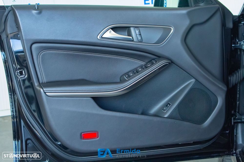 Mercedes-Benz CLA 220 - 32