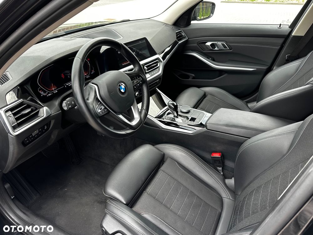 BMW Seria 3 318i Business Edition sport - 13
