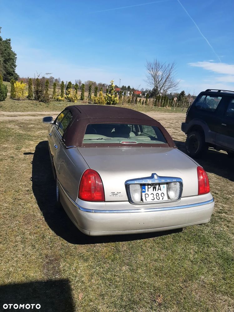 Lincoln Town Car 4.6 Executive - 6
