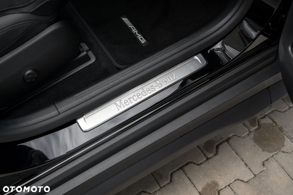 Mercedes-Benz GLC 300 de 4-Matic AMG Line - 12