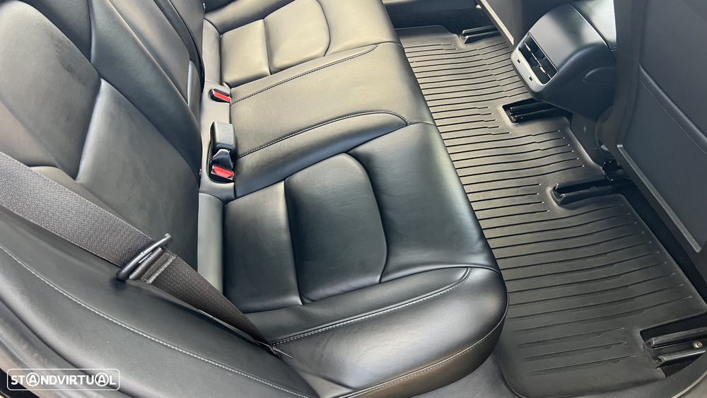 Tesla Model 3 Long-Range Dual Motor AWD - 31
