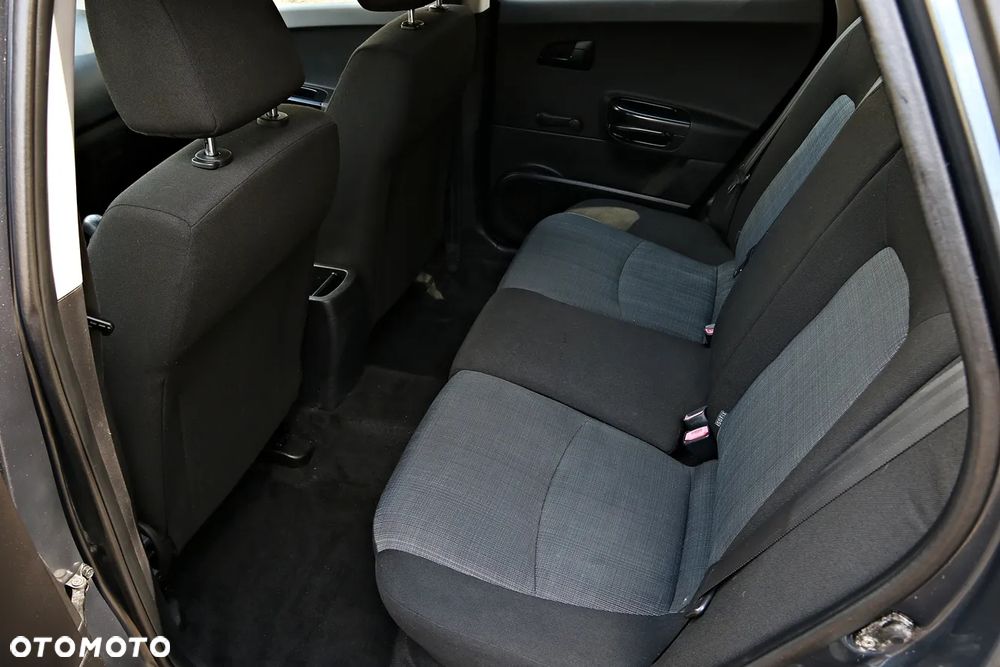 Kia Ceed 1.4 CVVT Attract - 33