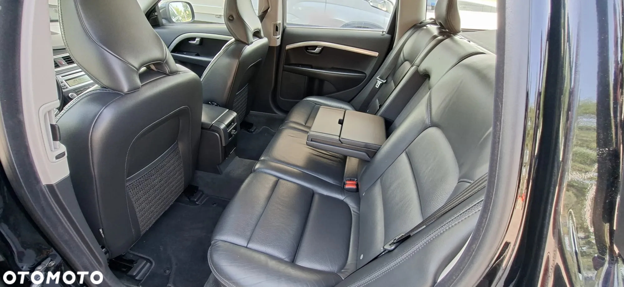 Volvo XC 70 2.4D AWD Summum - 24