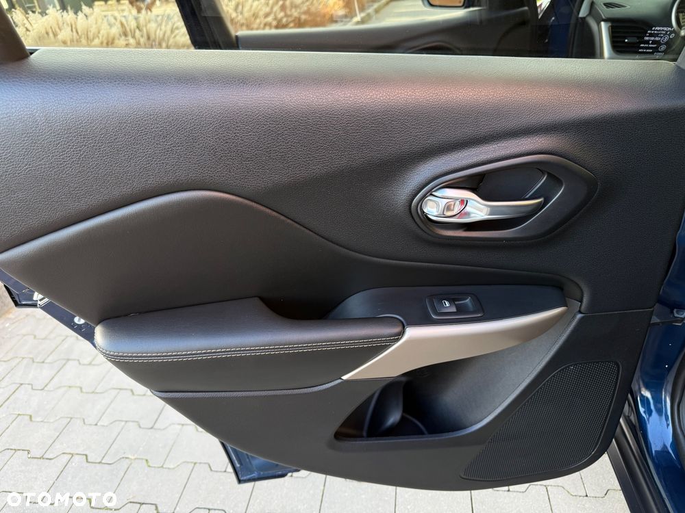 Jeep Cherokee 3.2 V6 Pentastar Active Drive I Automatik Limited - 24