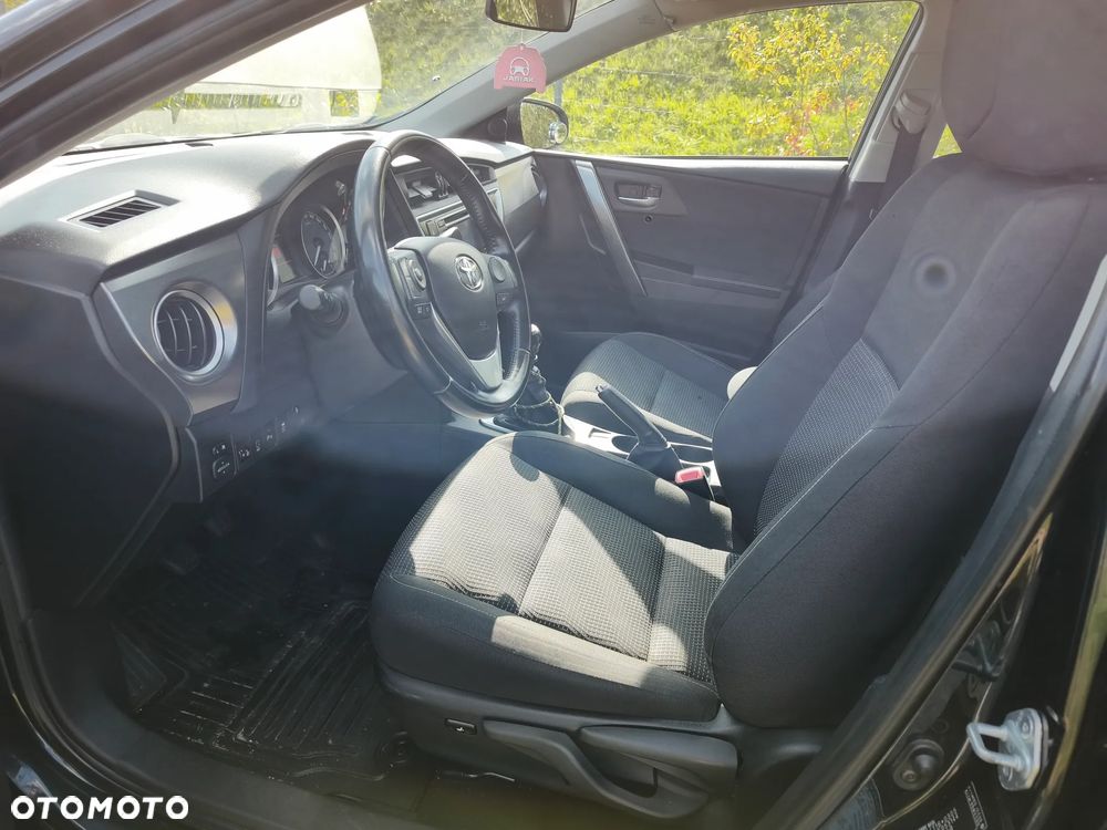 Toyota Auris 1.6 Premium Comfort - 20