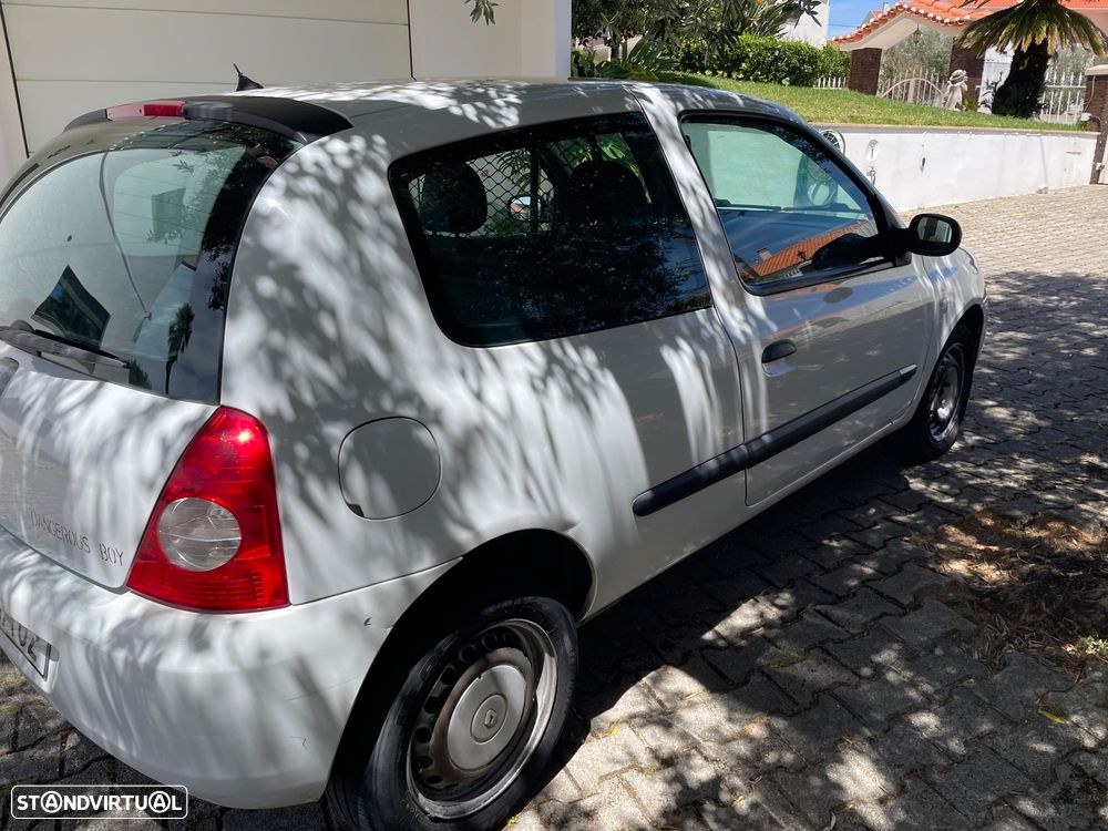 Renault Clio - 8